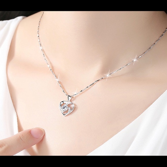 Women’s Heart Necklace 999 Sterling Silver New - Picture 2 of 4